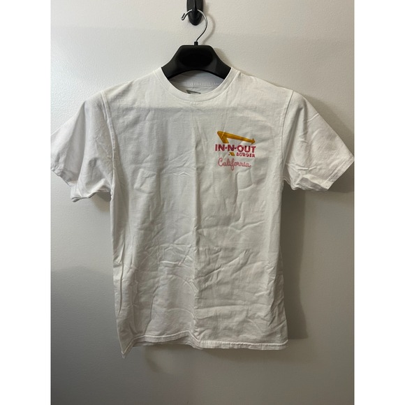 Vintage In-N-Out Burger T-Shirt Golden Hour Chevelle Corvette Size Medium - Picture 1 of 5